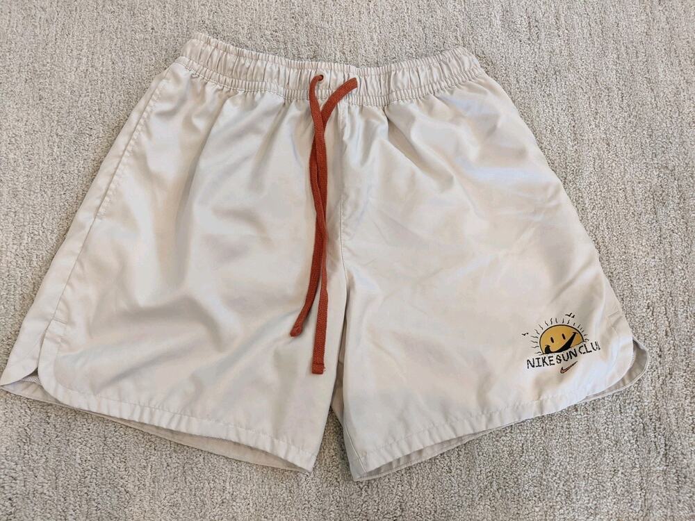 Nike Men's M Sun Club Woven Flow Shorts Light Orewood Brown Smiley Sun